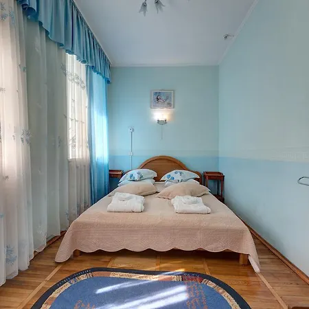 Hotel Aleksandria 2*