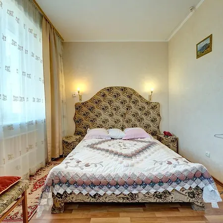 Hotel Aleksandria 2*