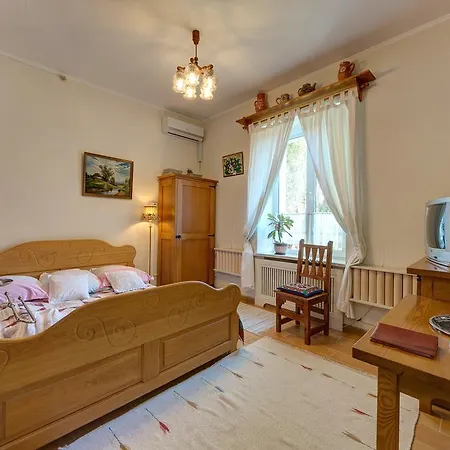 Aleksandria Hotel 2*