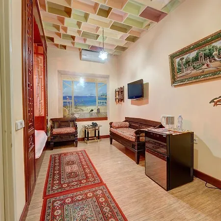Aleksandria Hotel 2*
